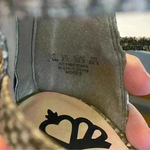 FERGALICIOUS BY FERGIE MOSES NATURAL HEELS SNAKE PRINT SANDALS CHUNKY HEEL 9.5 - Picture 7 of 7